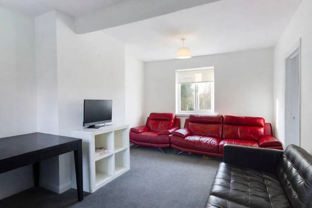 6 bedroom terraced house for rent