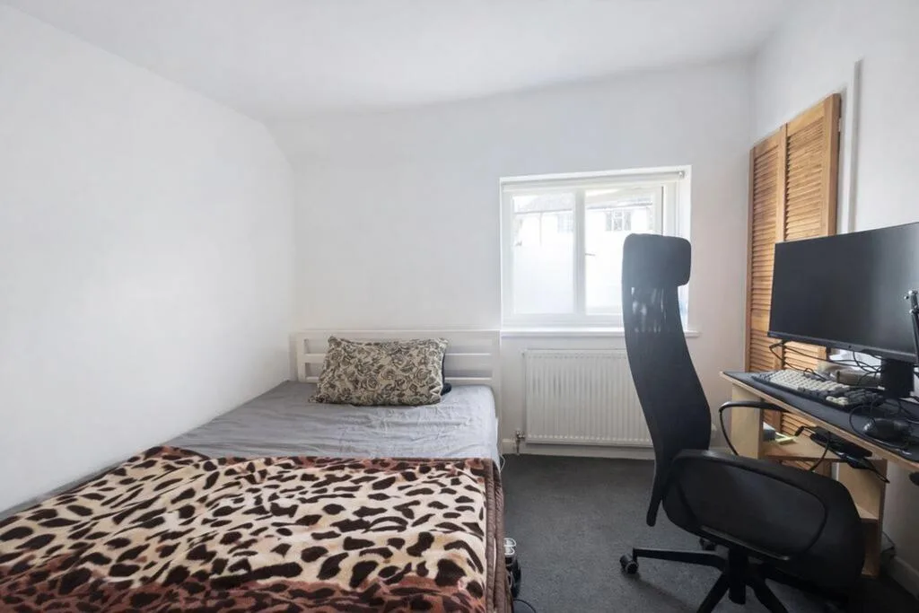 6 bedroom terraced house for rent