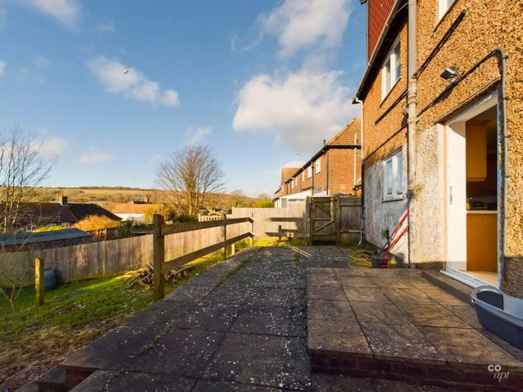 6 bedroom terraced house for rent