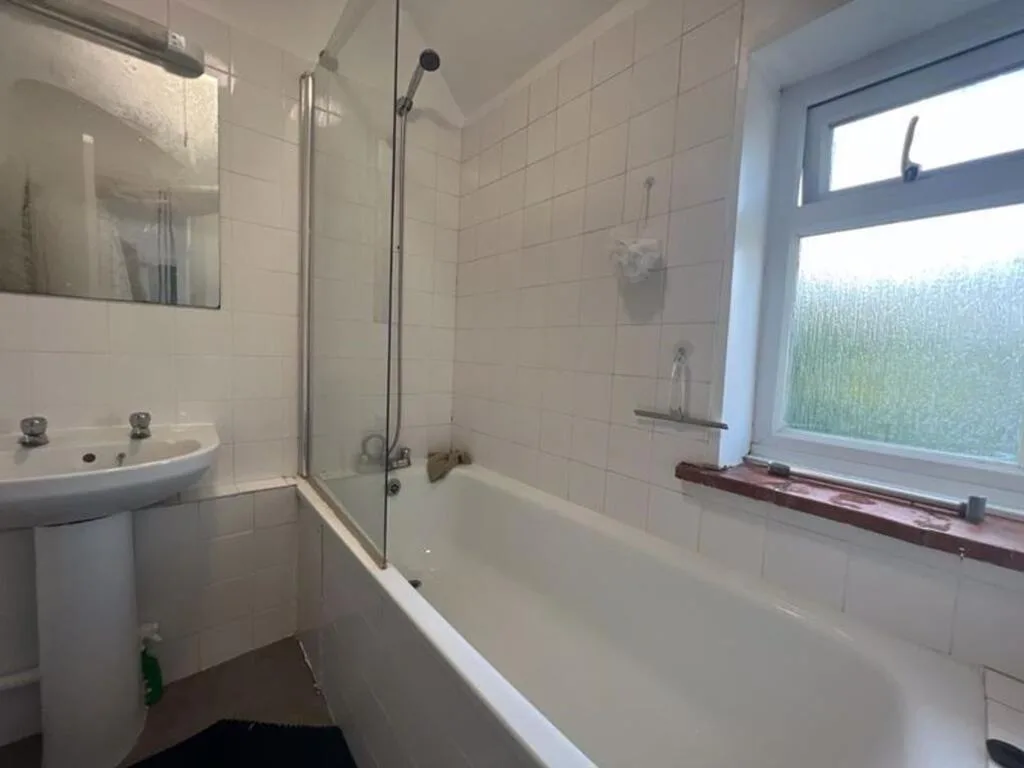 6 bedroom terraced house for rent