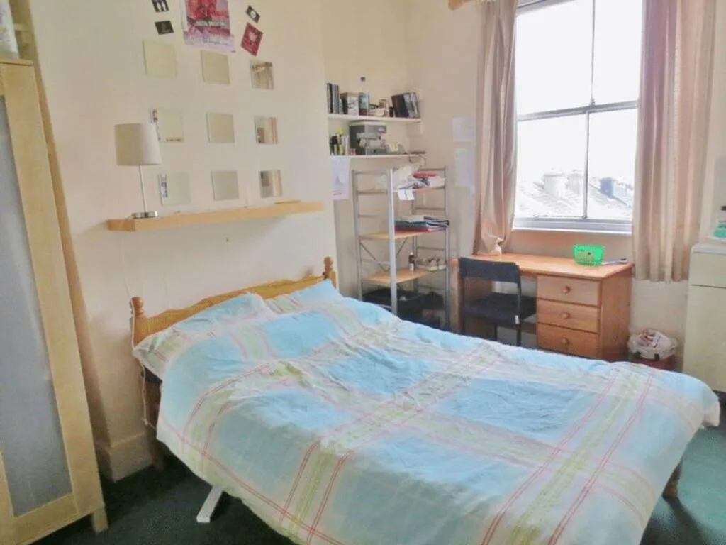 6 bedroom terraced house for rent