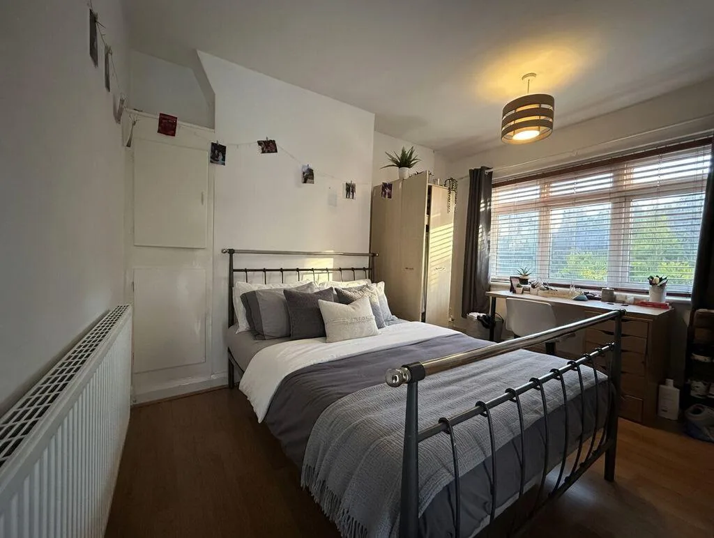 1 bedroom house share for rent