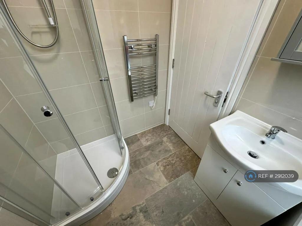 1 bedroom flat share for rent