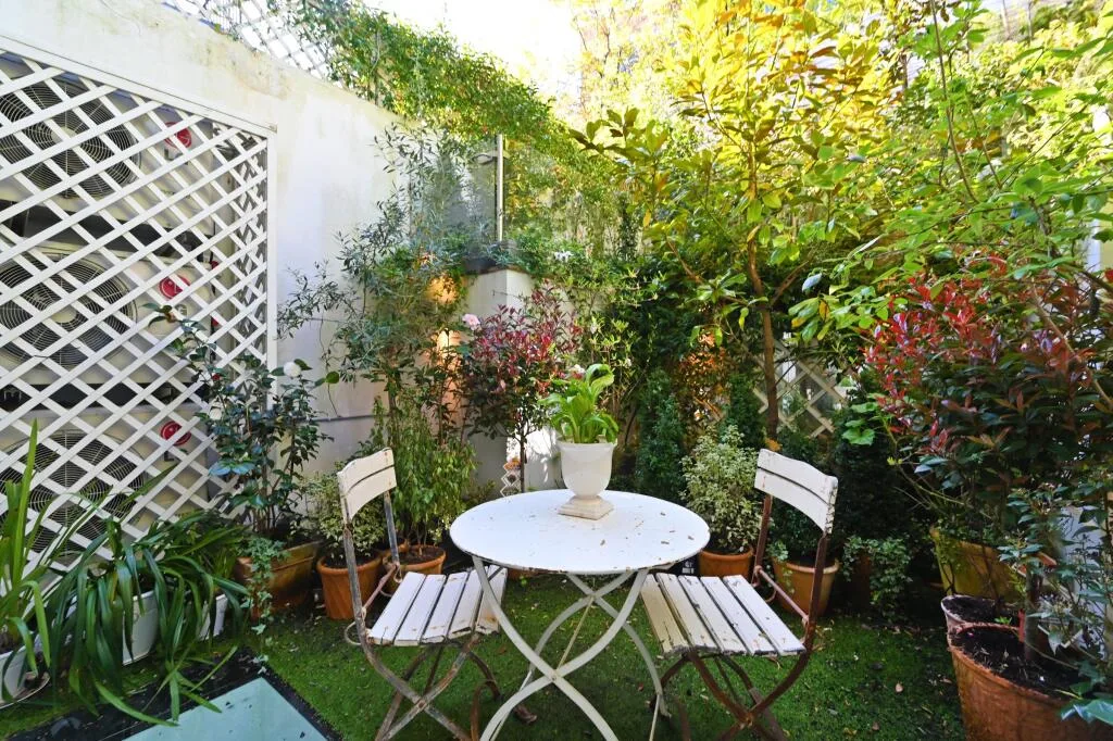 5 bedroom terraced house for rent