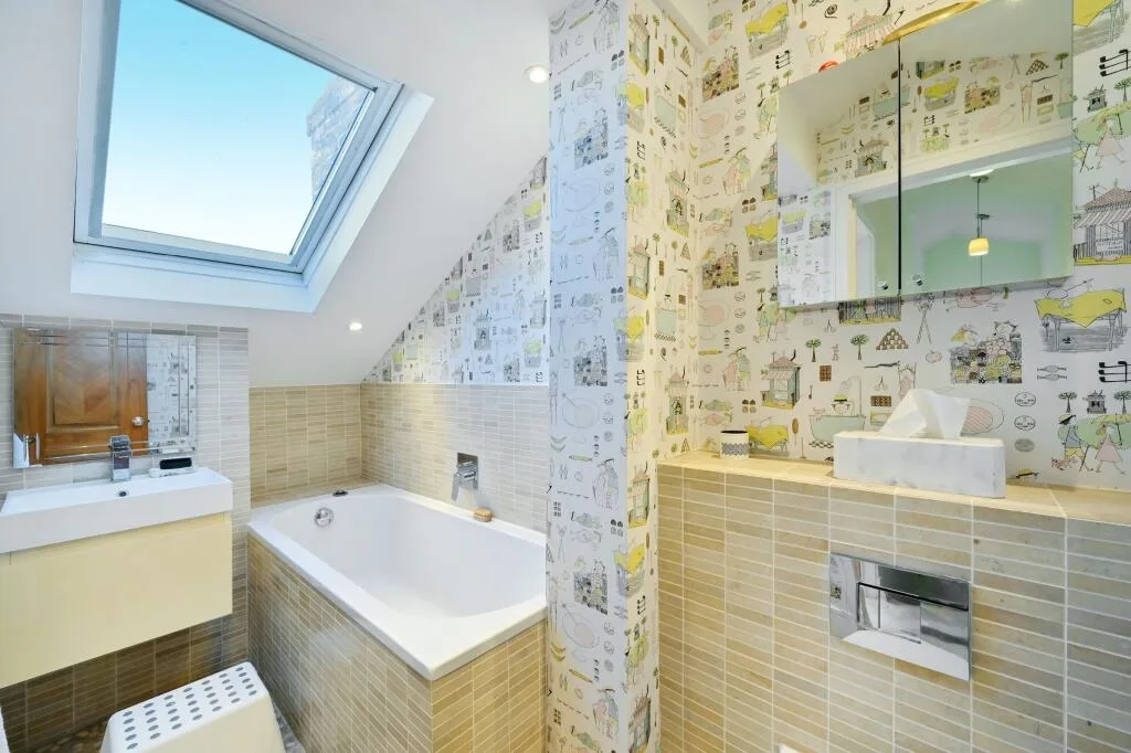 5 bedroom terraced house for rent