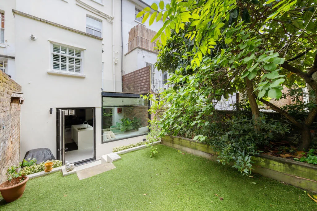 4 bedroom terraced house for rent