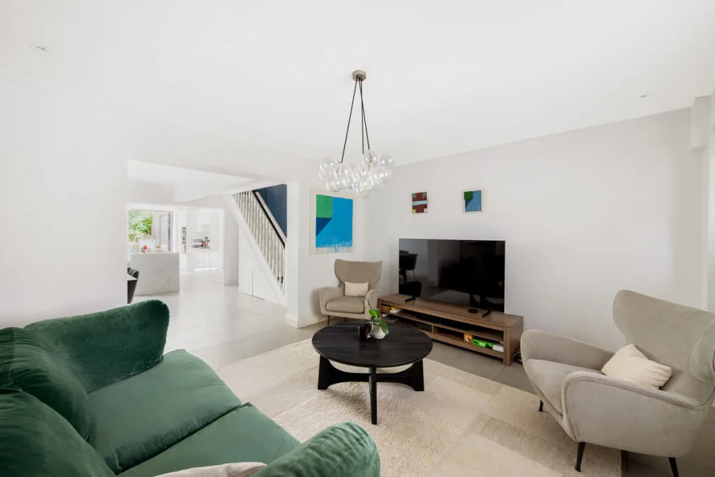 4 bedroom terraced house for rent