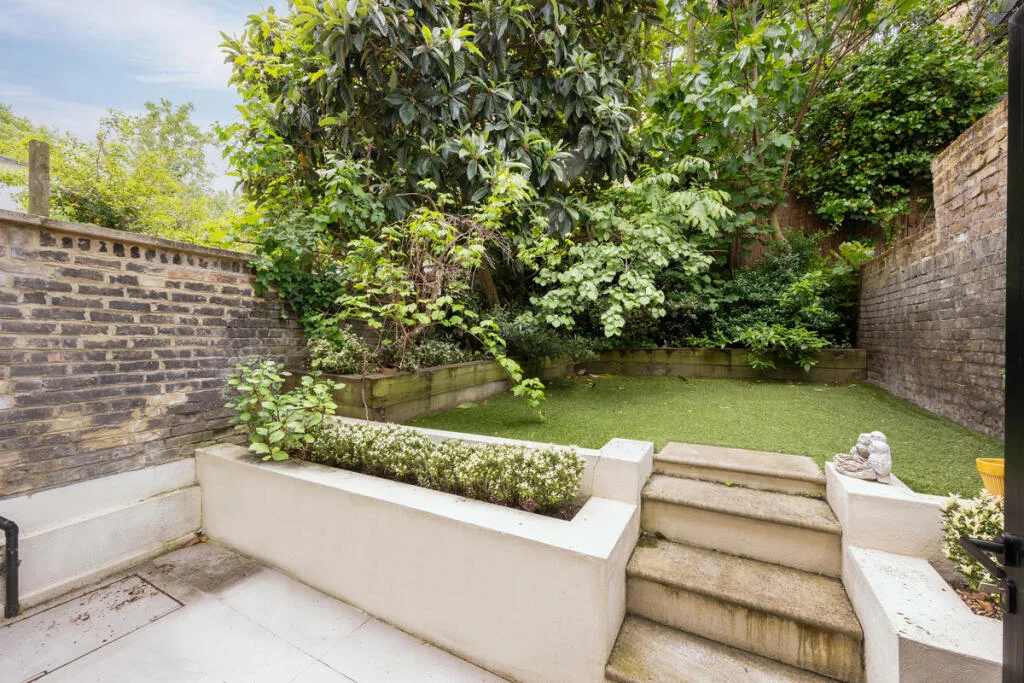 4 bedroom terraced house for rent