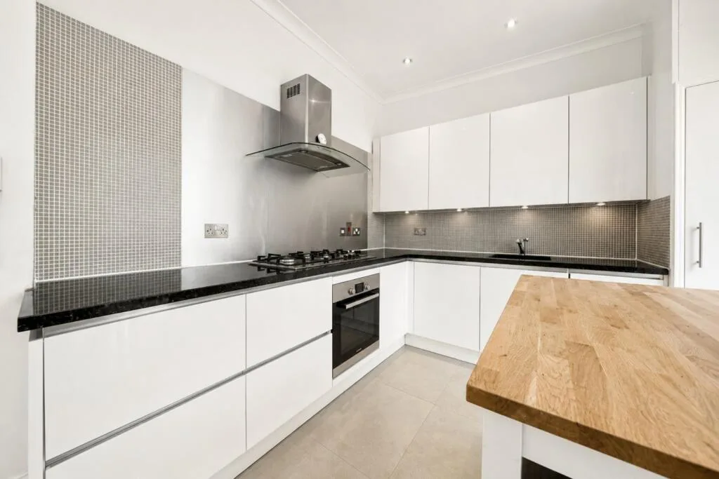 4 bedroom semi-detached house for rent