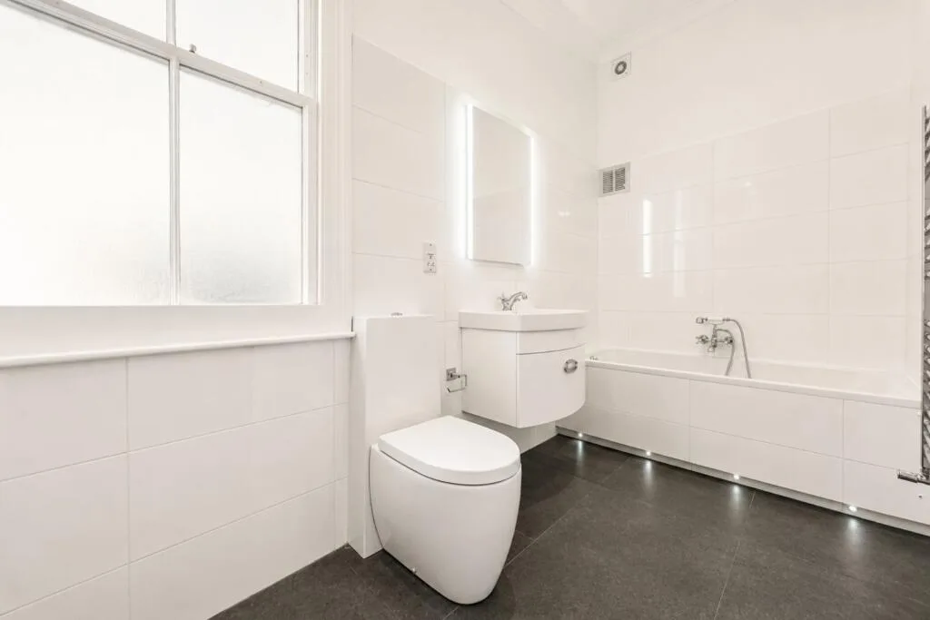 4 bedroom semi-detached house for rent