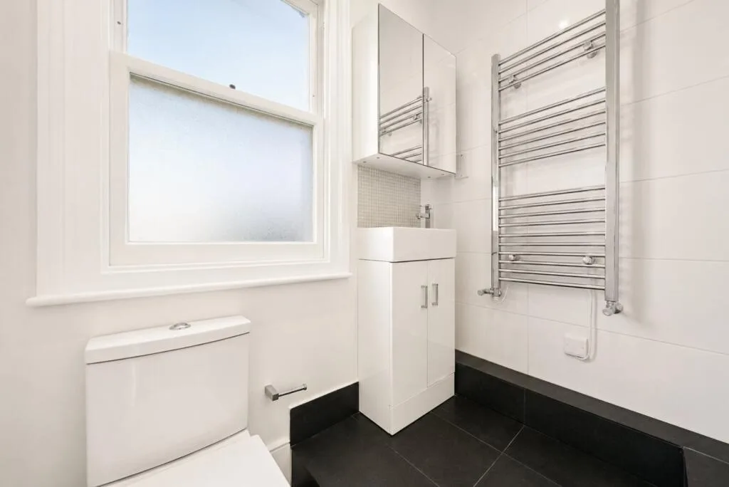 4 bedroom semi-detached house for rent