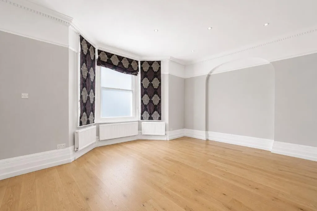 4 bedroom semi-detached house for rent