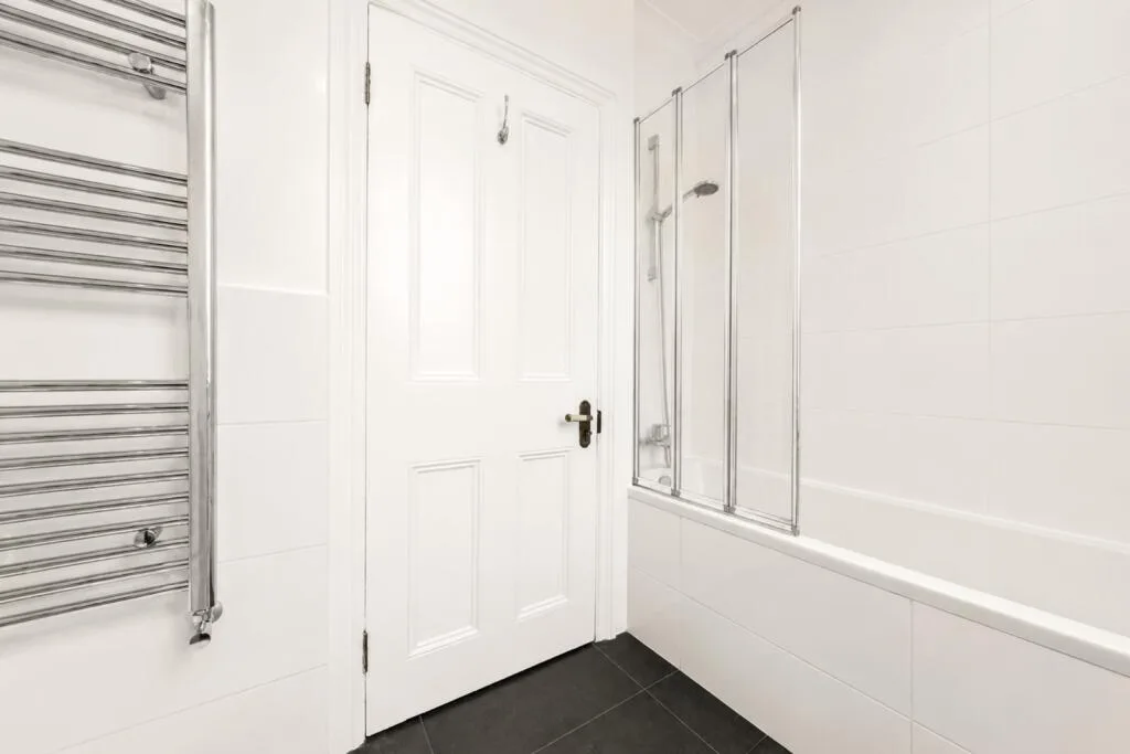 4 bedroom semi-detached house for rent