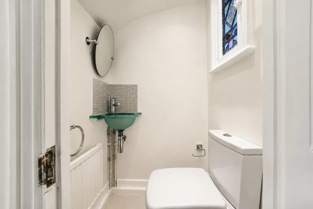 4 bedroom semi-detached house for rent
