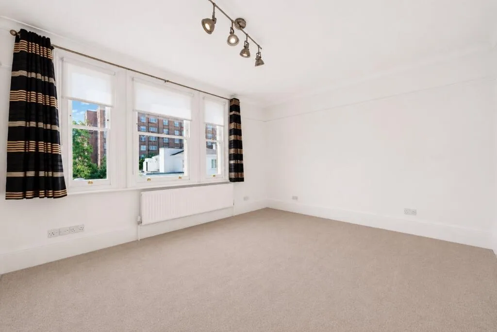 4 bedroom semi-detached house for rent