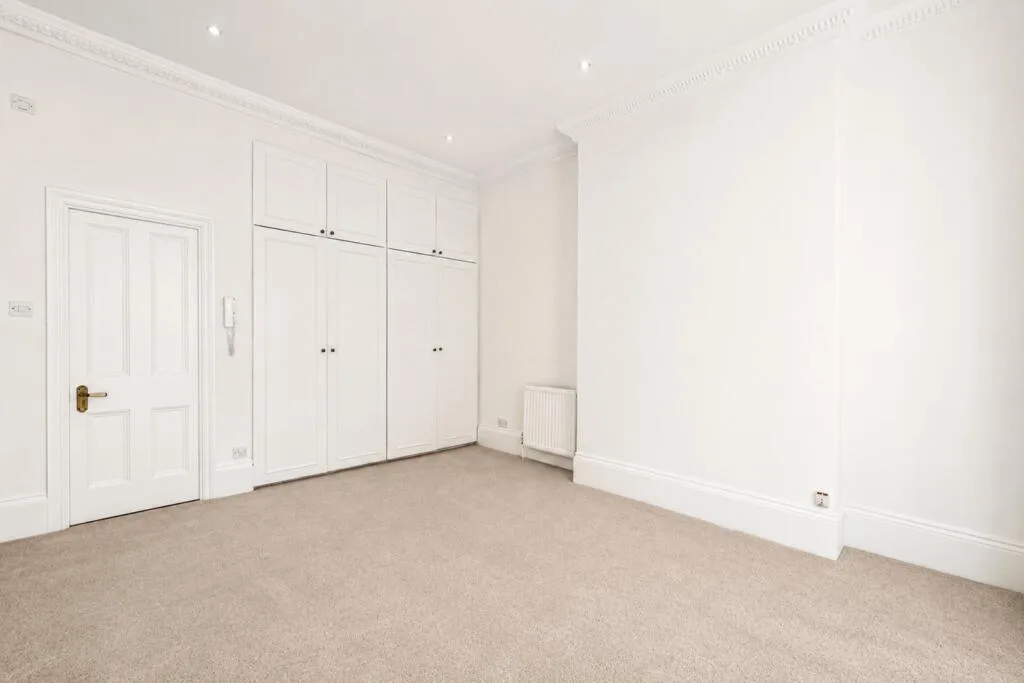 4 bedroom semi-detached house for rent