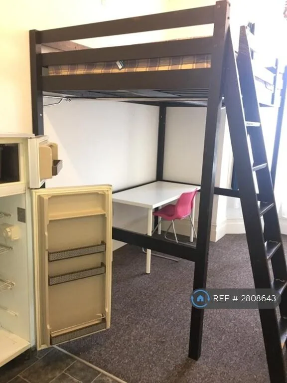 1 bedroom house share for rent