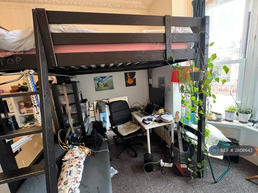 1 bedroom house share for rent