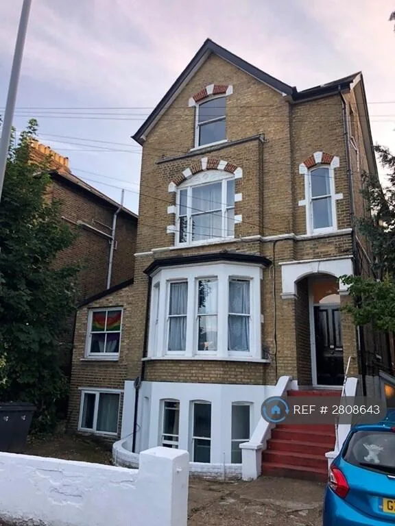 1 bedroom house share for rent