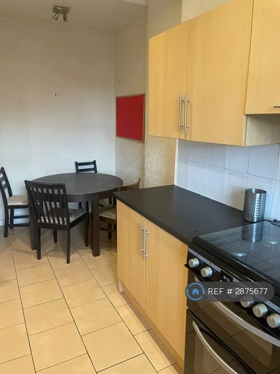 4 bedroom flat for rent