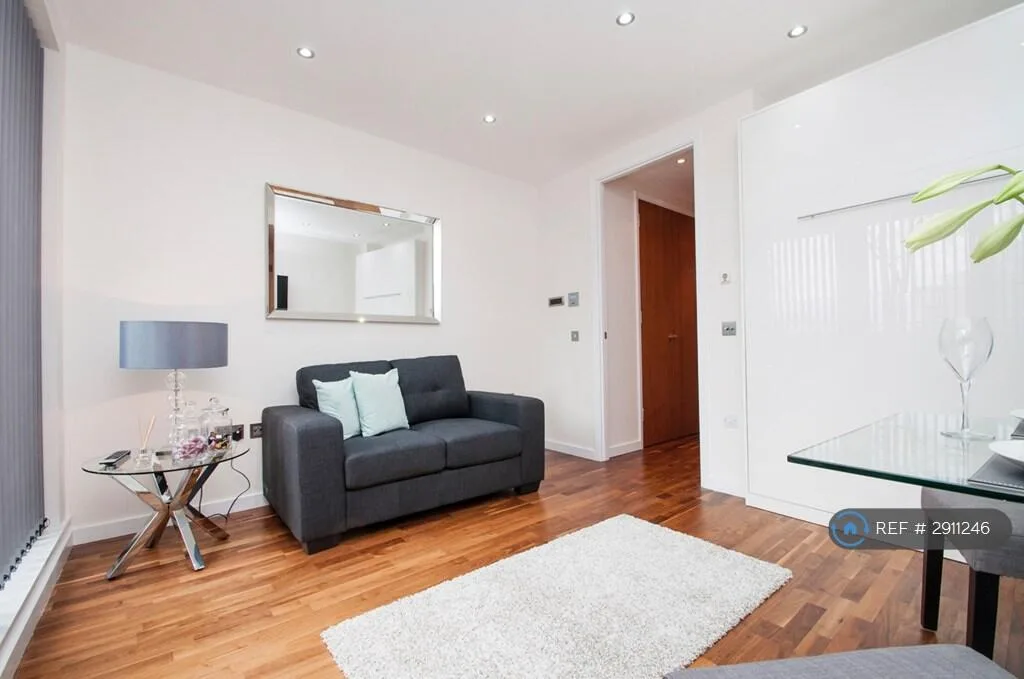 Studio flat for rent