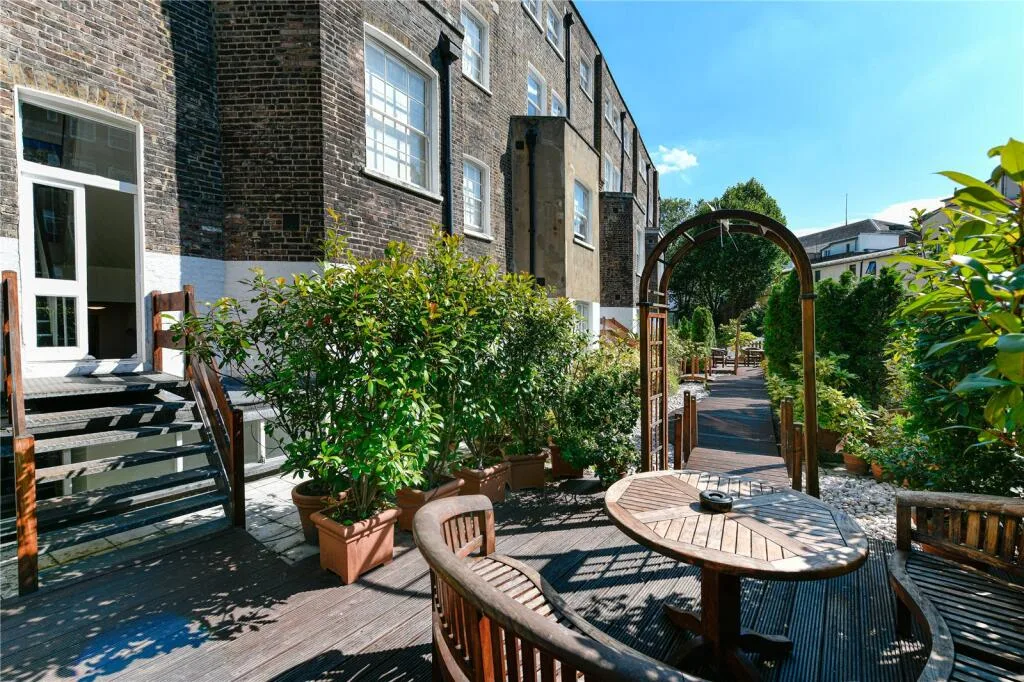 Studio flat for rent