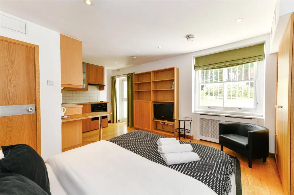 Studio flat for rent