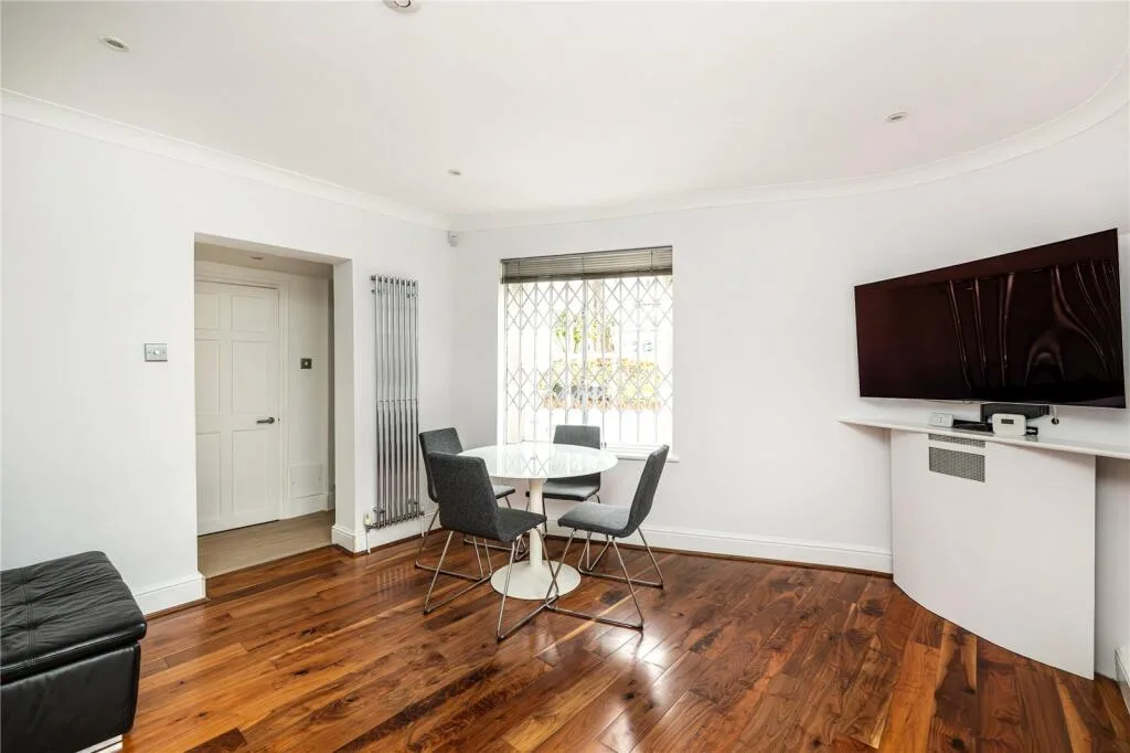 1 bedroom duplex for rent