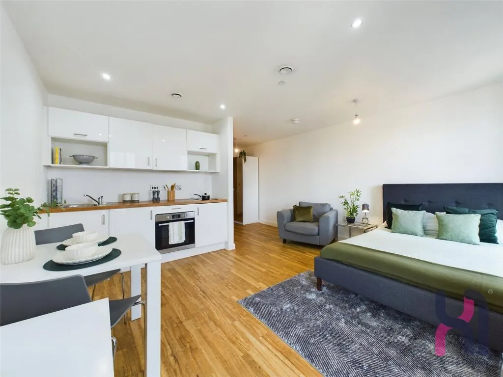 Studio flat for rent