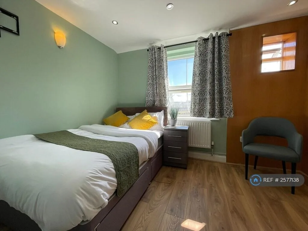 1 bedroom house share for rent