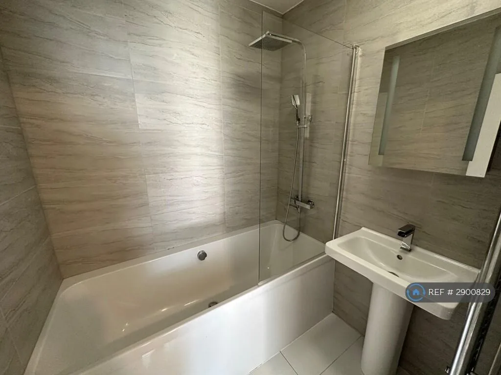 1 bedroom flat share for rent