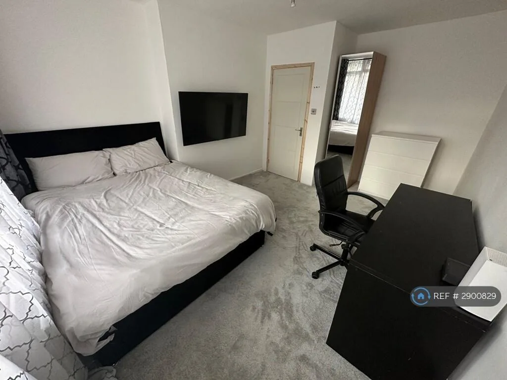 1 bedroom flat share for rent