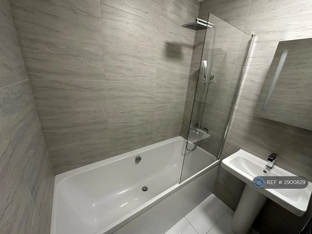 1 bedroom flat share for rent