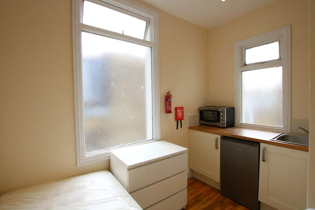 Studio flat for rent