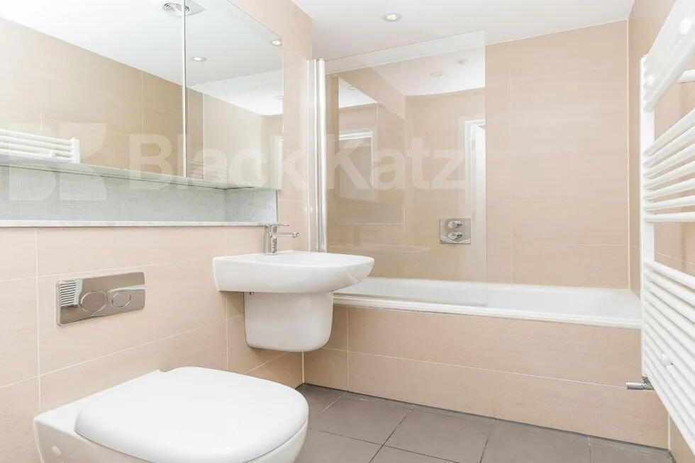 4 bedroom flat for rent