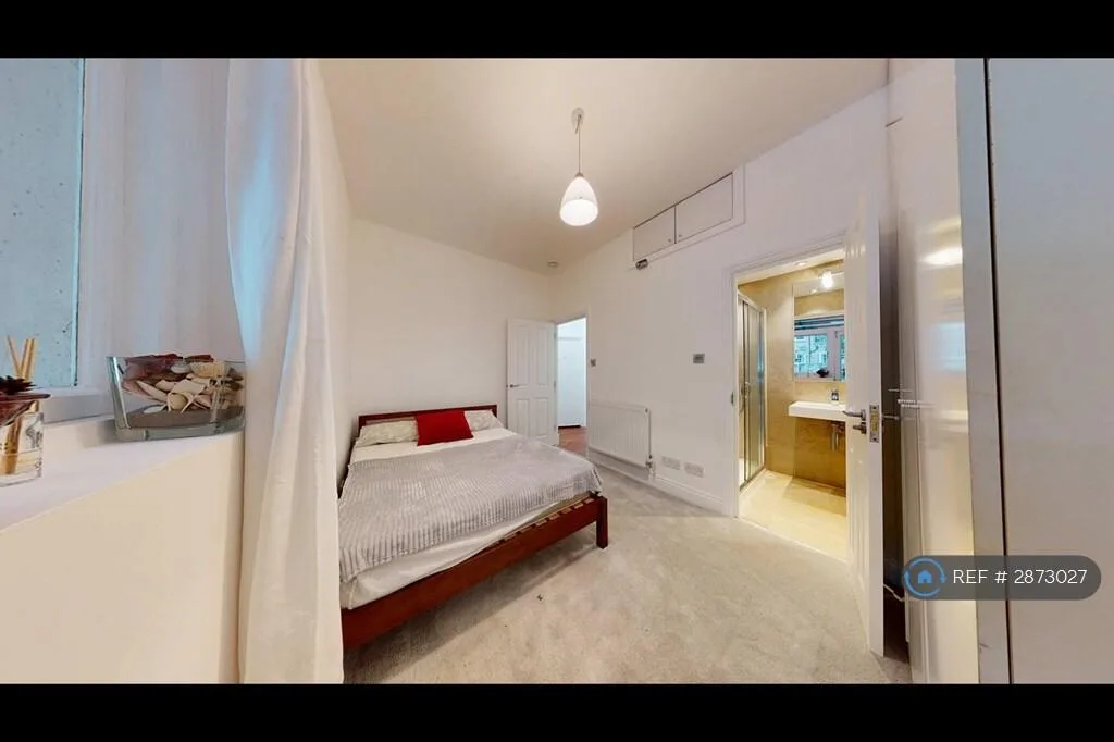 2 bedroom maisonette for rent