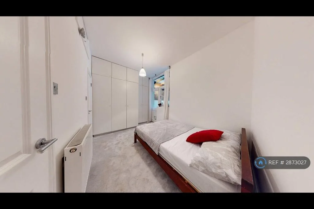 2 bedroom maisonette for rent