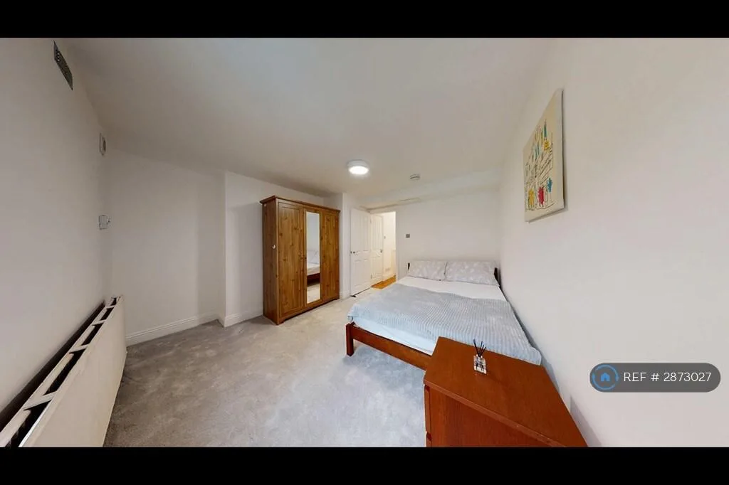 2 bedroom maisonette for rent