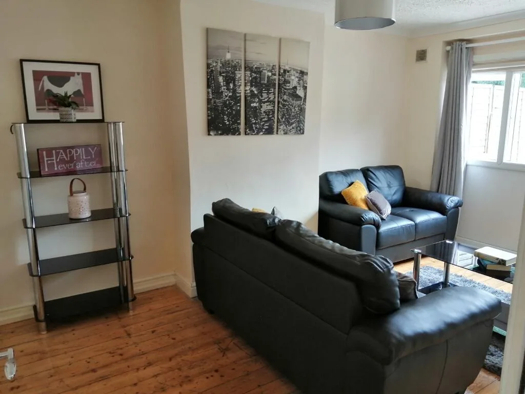 3 bedroom semi-detached house for rent