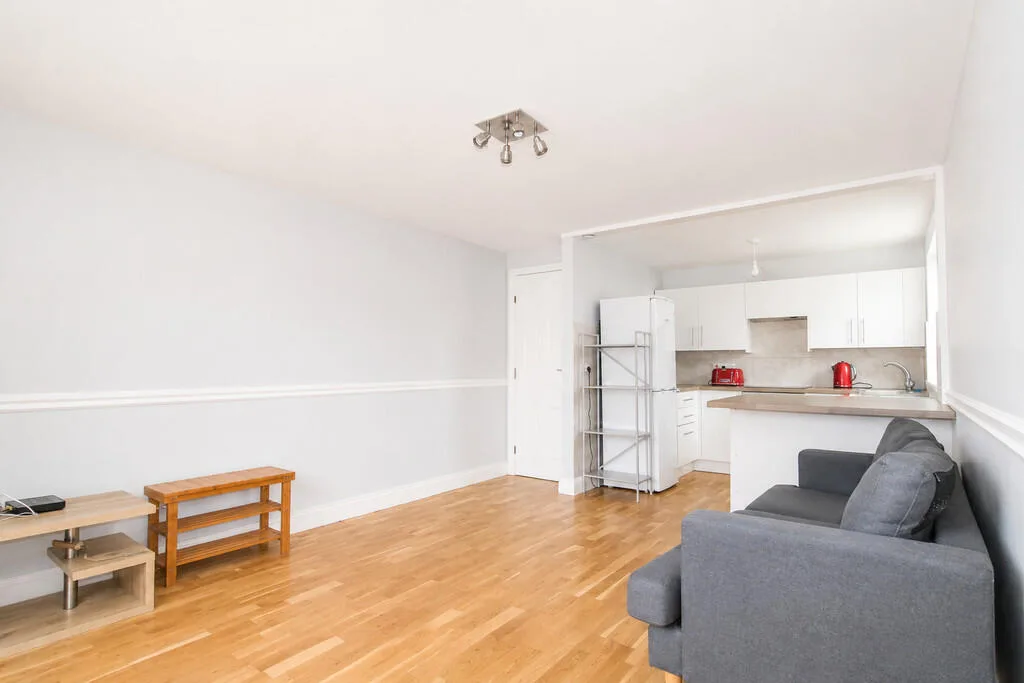 2 bedroom ground floor flat for rent