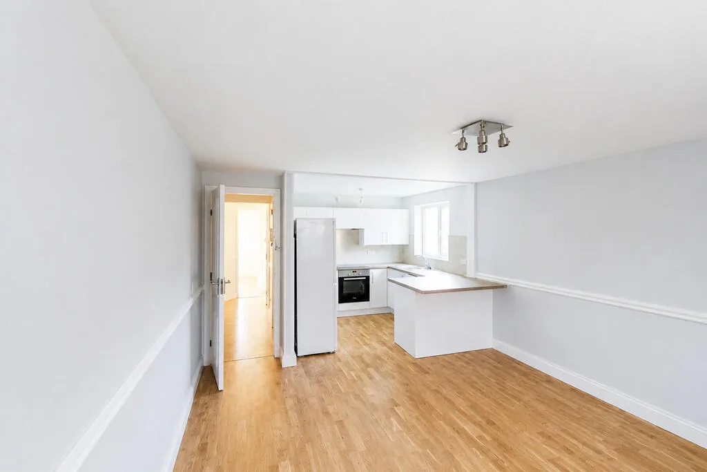 2 bedroom ground floor flat for rent