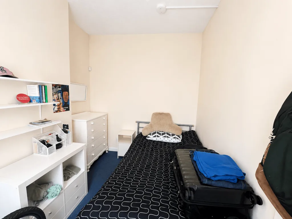 3 bedroom end of terrace house for rent