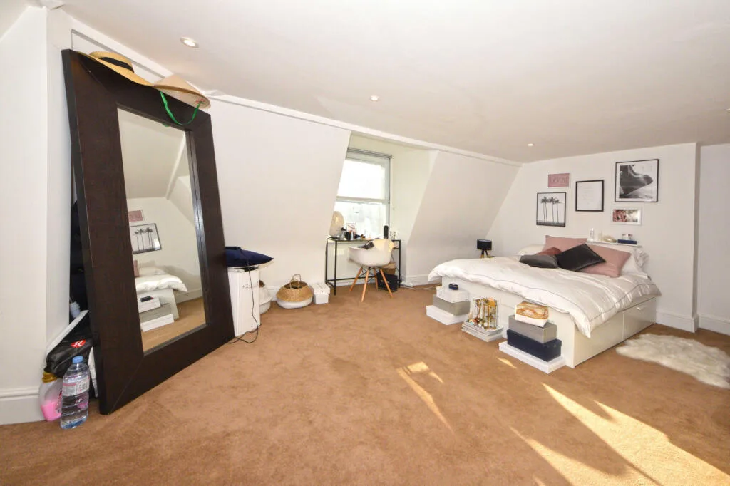 3 bedroom flat for rent
