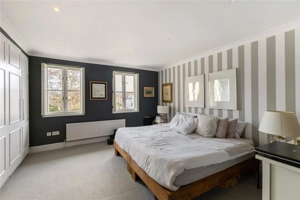 5 bedroom terraced house for rent