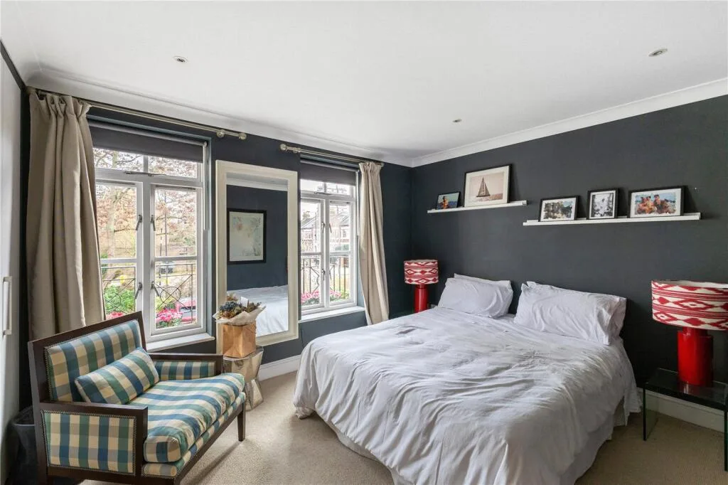 5 bedroom terraced house for rent