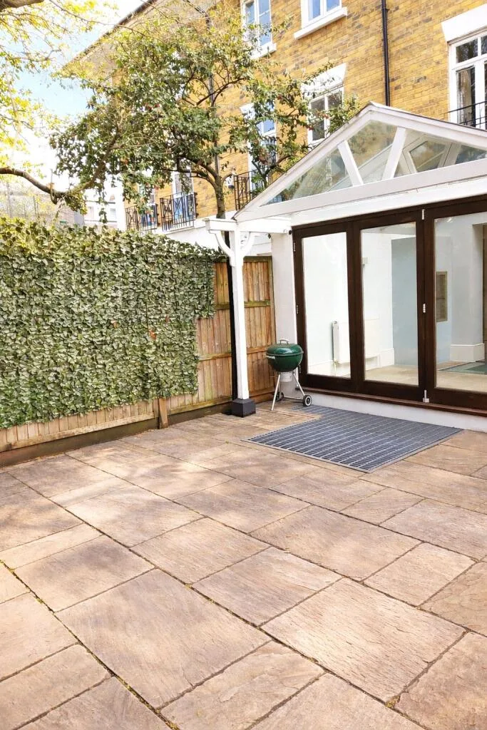 5 bedroom terraced house for rent
