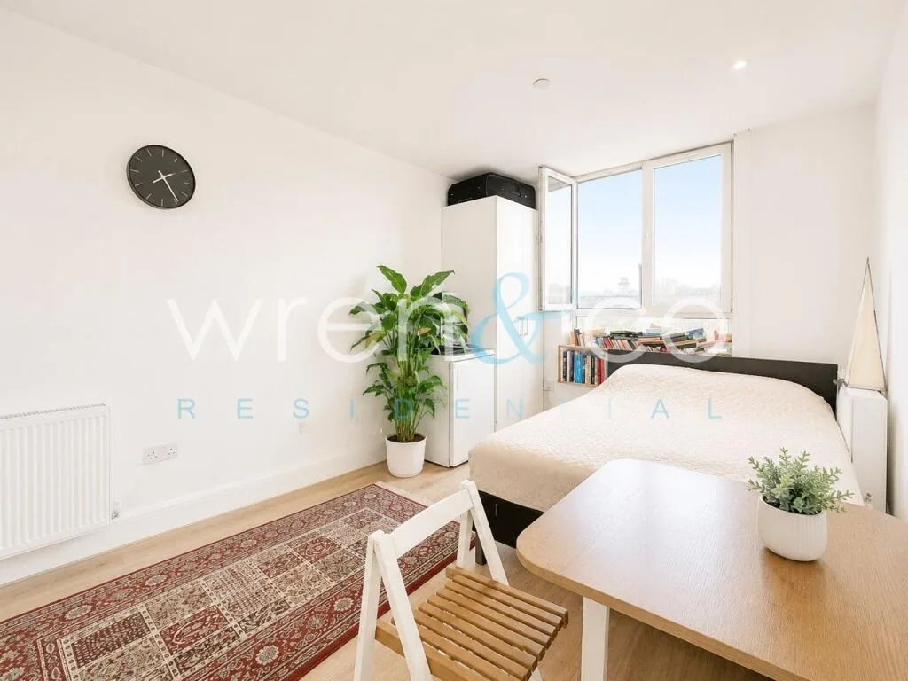 Studio flat for rent