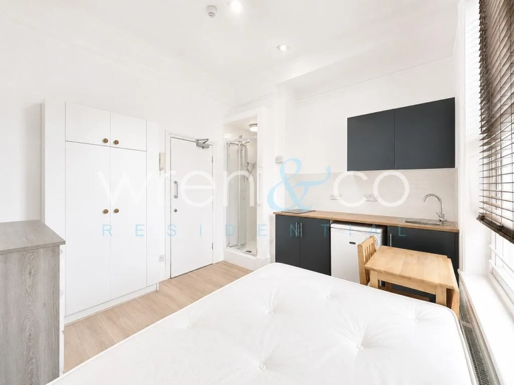 Studio flat for rent