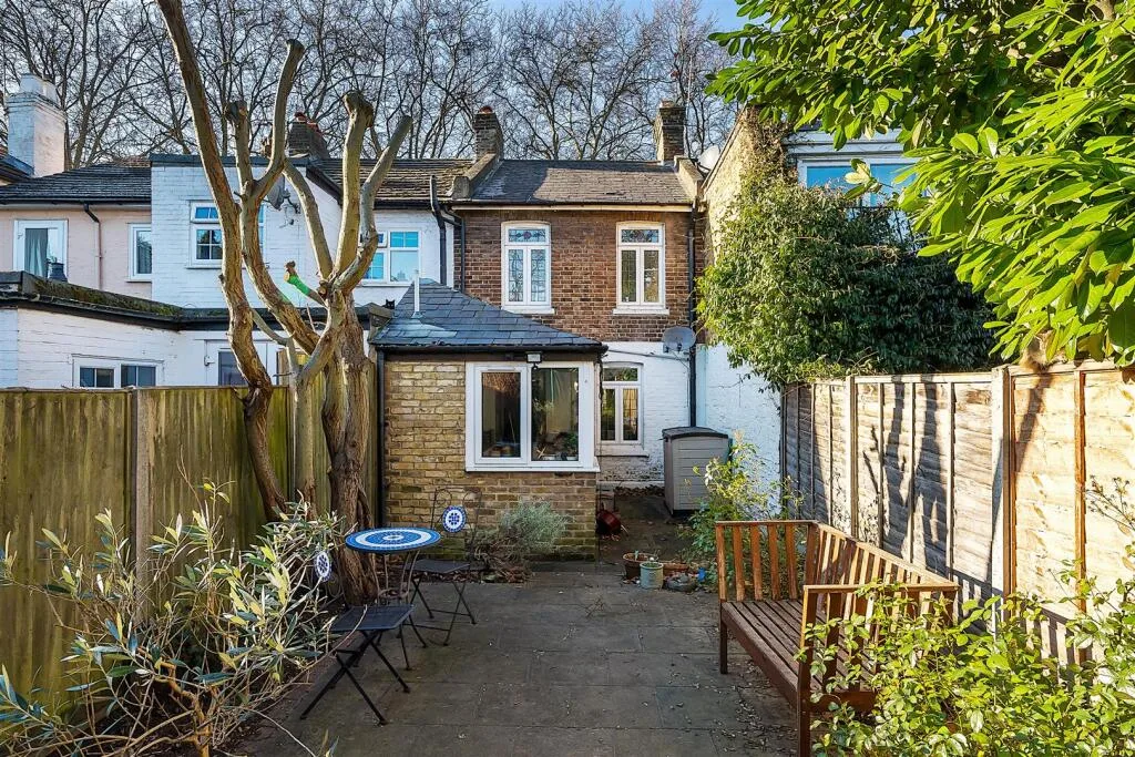 2 bedroom terraced house for rent