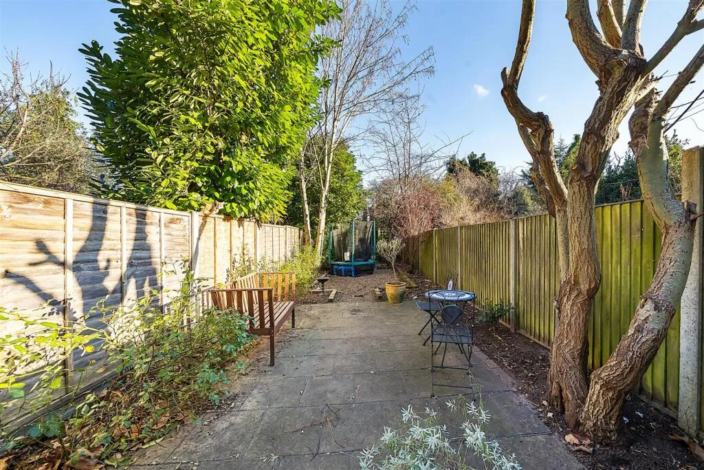 2 bedroom terraced house for rent